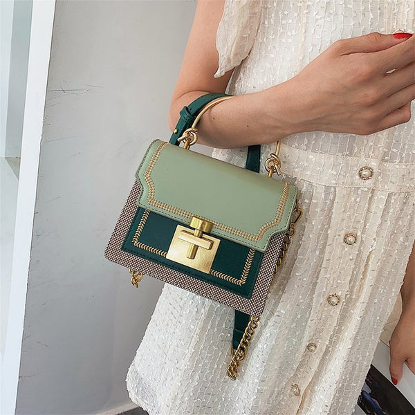 Bolso Bandolera Cuadrado Pequeño con Cadena