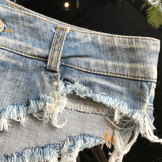 Shorts de Denim Ajustados para Mujer - Diseño Moderno y Cómodo - Image 4