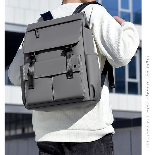Mochila Minimalista para Hombre - Diseño Casual y Versátil - Image 4