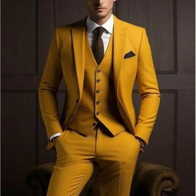 Traje Ejecutivo de Tres Piezas Elegante en Color Sólido - Image 3