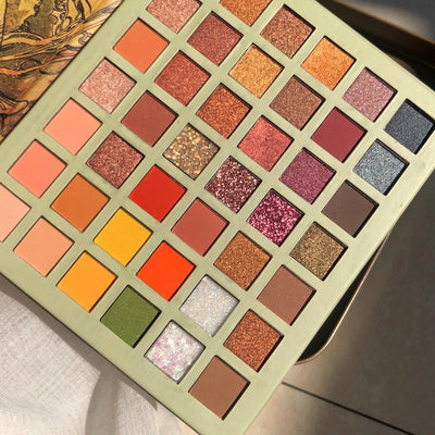 Paleta de Sombras de Ojos en Tonos Oro Rosado - Image 3