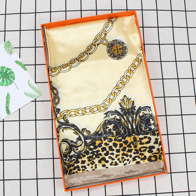 Pañuelo Cuadrado Grande Estampado Leopardo y Cadena - Imitación Seda Malasia - Image 8
