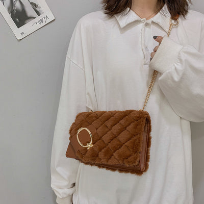 Bolso Mensajero Acolchado de Lujo para Mujer con Cadena Dorada - Image 5