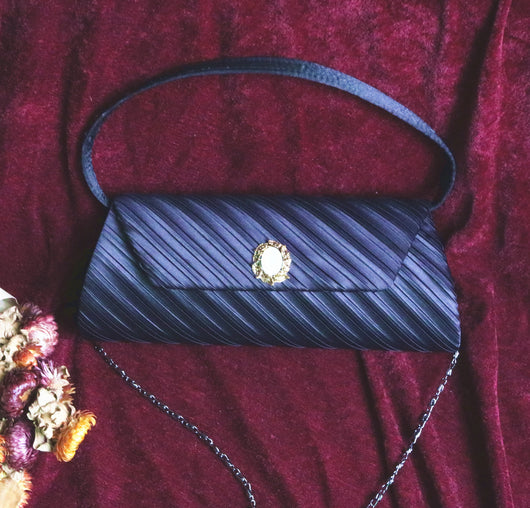Bolso Vintage Crossbody con Cadena de Perforación y Asa de Mano - Image 22