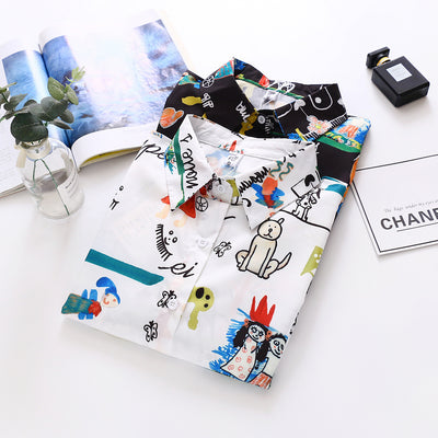 Playera Estampada con Doodles de Caricaturas - Image 7