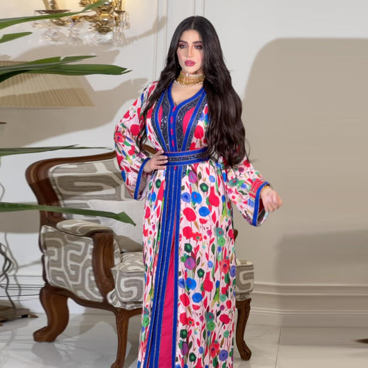 Conjunto Elegante de Túnica Árabe con Cinturón Decorativo