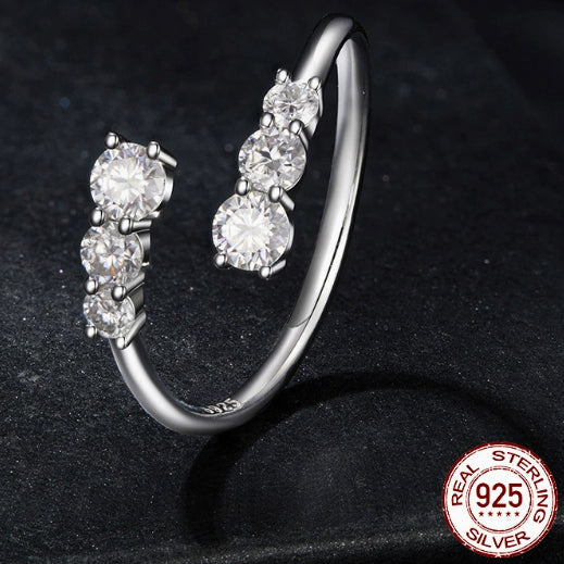 Anillo de Diamante Mozambique Brillante con Charm - Image 2