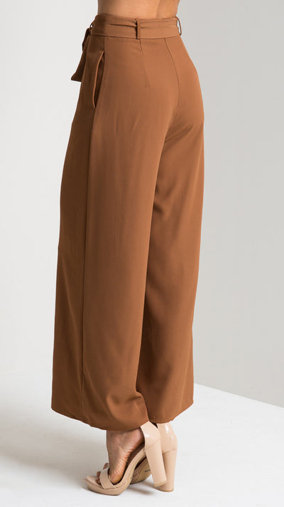 Pantalón Cropped Cintura Alta con Tirantes y Pierna Ancha - Image 8