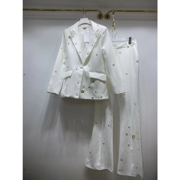 Traje Ejecutivo Femenino con Presencia Magnética - Image 3