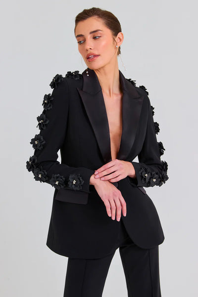 Conjunto Elegante de Dos Piezas con Flores para Mujer - Image 10