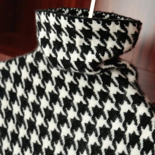 Suéter Cuello Alto Grueso con Textura Pied de Poule - Image 11