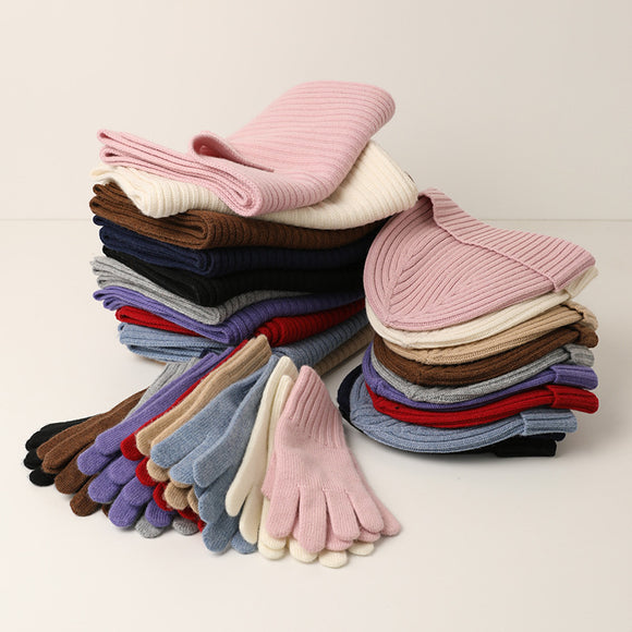 Conjunto de Abrigo Invernal: Gorro, Bufanda y Guantes en Lana para Mujer