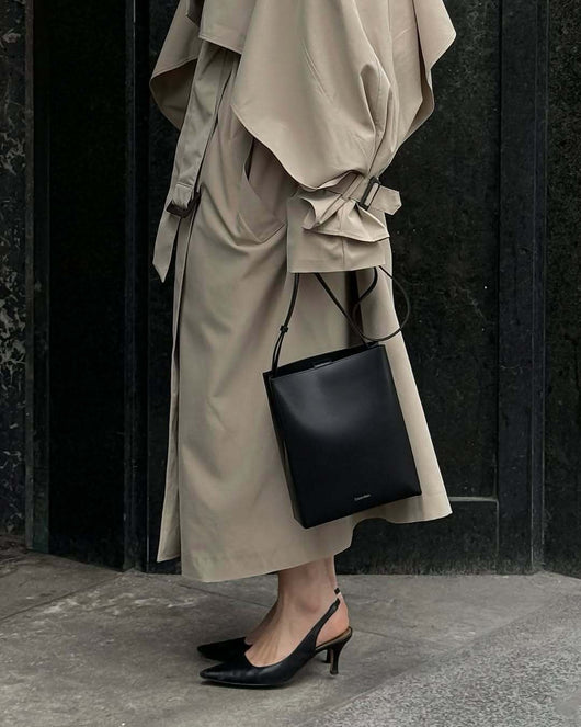 Gabardina Larga Beige con Cinturón y Capa - Image 15