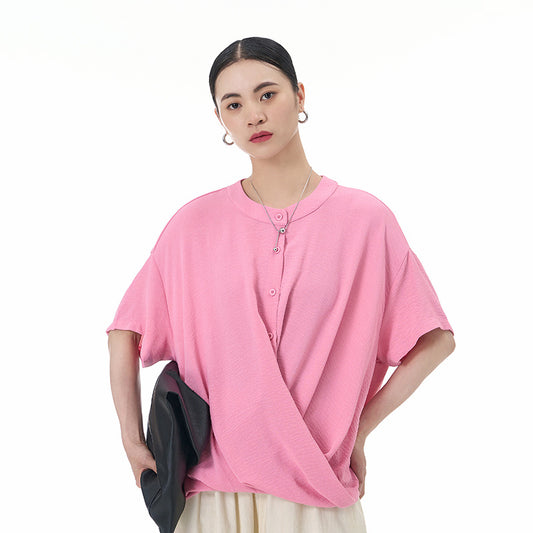 Blusa Suelta con Botones Decorativos y Manga Corta