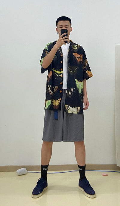 Camisa Hawaiana Negra Estampada de Manga Corta - Image 14