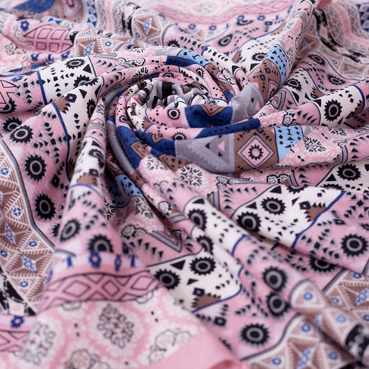 Pañuelo Cuadrado Étnico con Flecos y Jacquard - Image 19