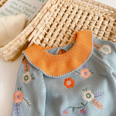 Conjunto de Punto para Bebé Niña con Cuello Bordado de Flor de Loto - Image 6