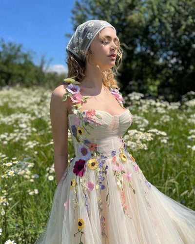 Vestido de Fiesta Champagne con Tul Fluido y Escote Corazón - Image 3