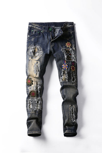 Jeans Retro con Bordados y Roturas Desgarradas