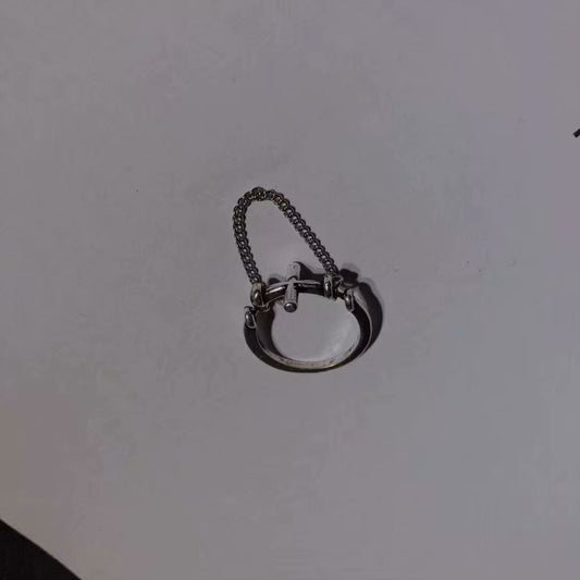 Cinturón Elegante con Anillo Cruzado Minimalista - Image 2