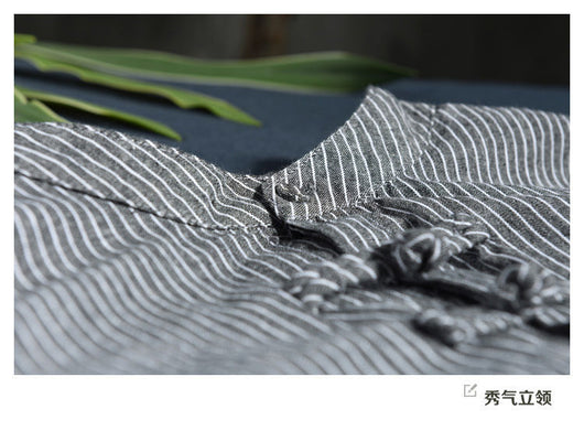 Camisa Cuadriculada Oversize Vintage con Detalles de Encaje - Image 11