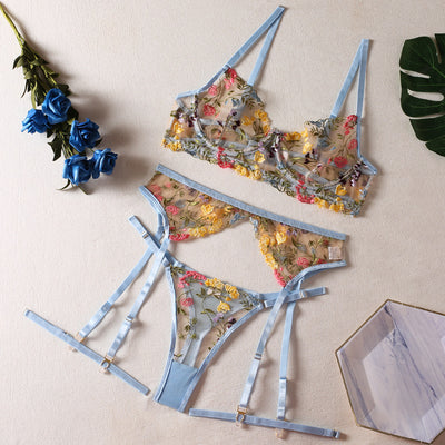 Conjunto Sensual de Lencería con Encaje Transparente y Ligas - 3 Piezas - Image 8