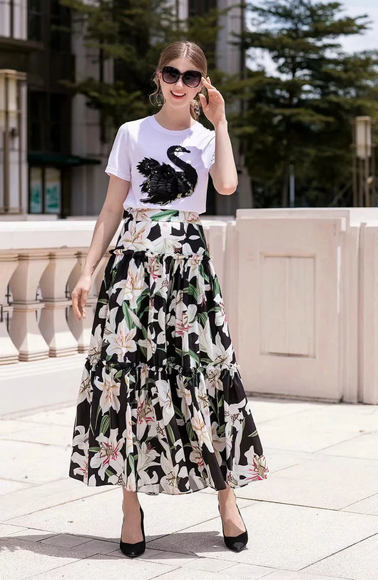 Conjunto Elegante: Blusa Blanca con Falda Midi Negra y Blanca - Image 6