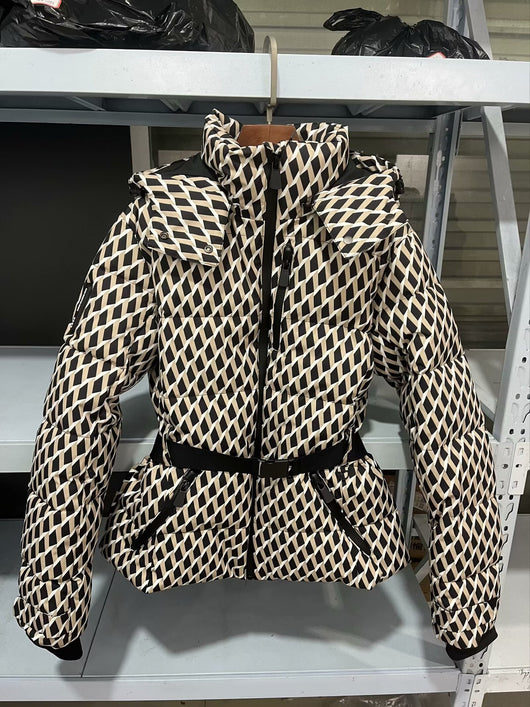 Chaqueta Acolchada Reductora con Cinturón para Mujer - Image 13