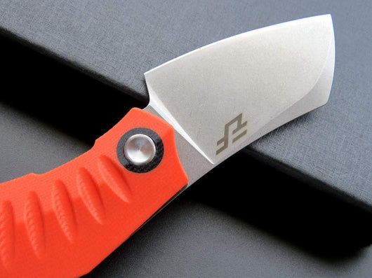 Cuchillo de Camping Plegable con Mango Compacto para Aventuras al Aire Libre - Image 9