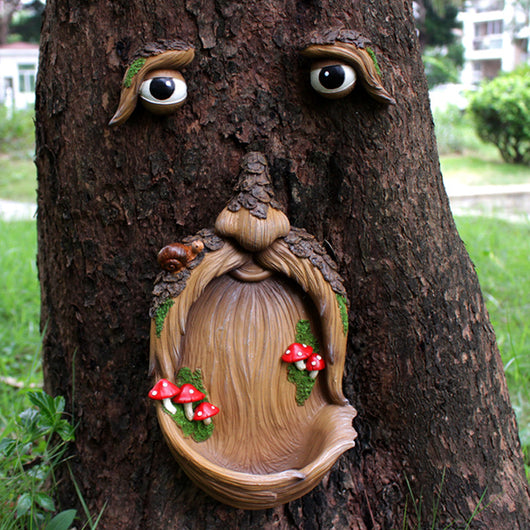 Decoración de Jardín Pascual con Árbol Hongo Sonriente