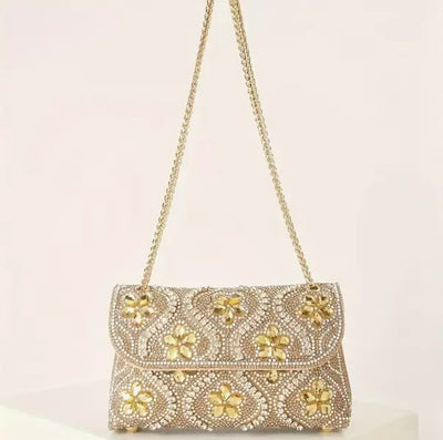 Bolso de Noche Elegante con Incrustaciones de Diamantes para Eventos - Image 9