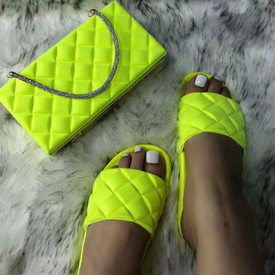 Sandalias y Pantuflas Cuadros con Bolsa Protectora - Image 11