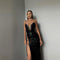 Vestido Corto con Tirantes y Cadena Metálica - Escote en V