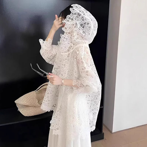 Blusa de Encaje Blanco Romántica con Protección Solar para Mujer