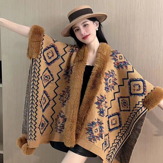 Capa Shawl Étnica con Pompones de Pelaje - Image 17