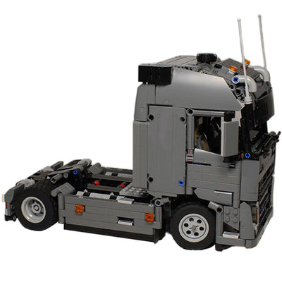 Modelo de Camión Trailer en Bloques de Construcción - Image 13