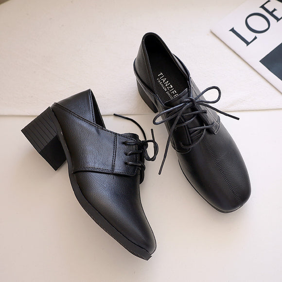 Zapatos Retro Universitarios con Punta Cuadrada y Tacón Medio