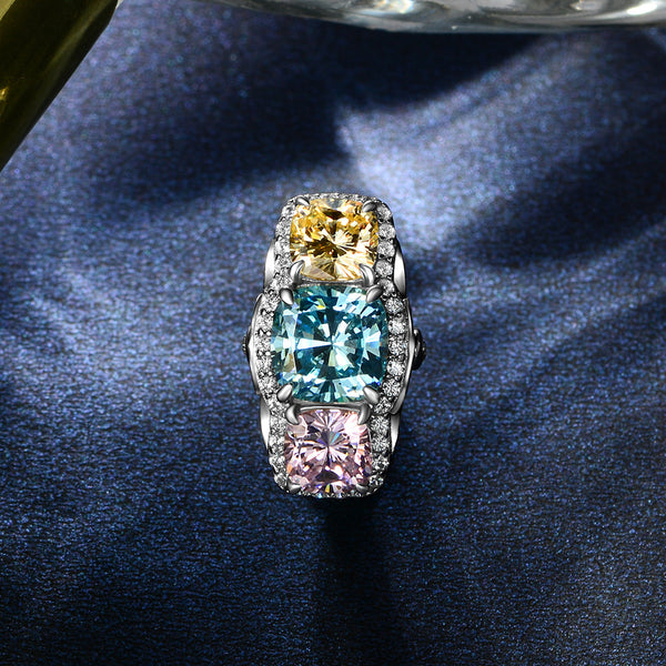 Anillo de Diamante Fancy Amarillo y Azul de 4 Quilates con Incrustaciones