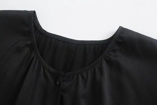 Vestido Corto de Manga Larga con Paneles Superpuestos - Image 13