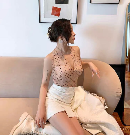 Top Halter Malla Lunares con Diseño Fishbone y Tirantes Ajustables - Image 10