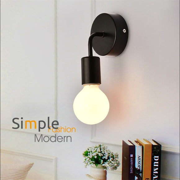 Lámpara de Pared Minimalista en Madera Maciza y Hierro para Dormitorio