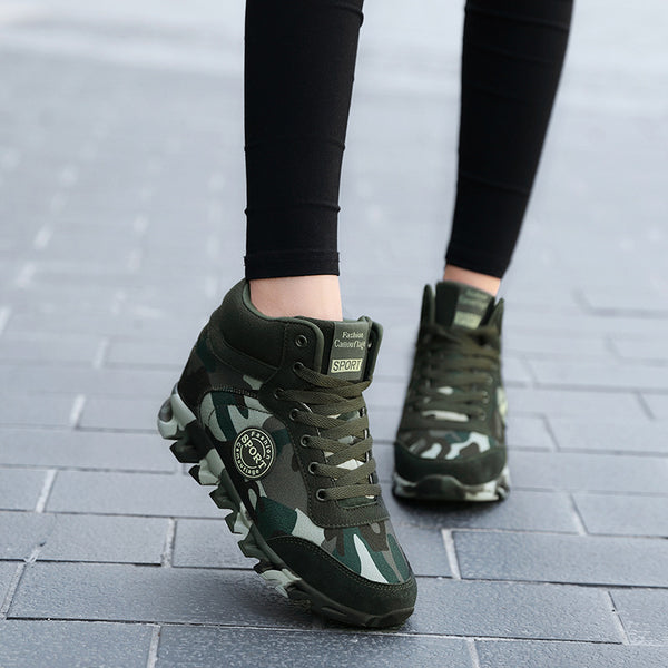 Tenis Casuales con Camuflaje y Plataforma Elevada para Mujer