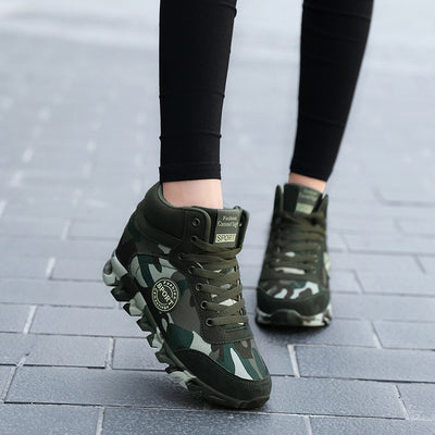 Tenis Casuales con Camuflaje y Plataforma Elevada para Mujer