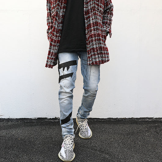Jeans Slim Fit con Estampado Graffiti, Diseño Desgastado y Ajuste Entallado