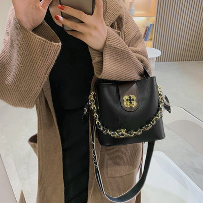 Bolso de Hombro Temperament con Correa Ancha - Image 7