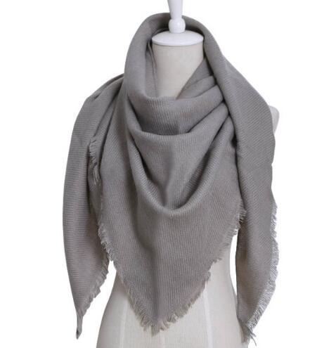 Bufanda Triangular de Color Puro - Chal Cálido de Imitación Cachemira para Mujer - Image 11