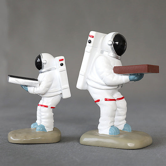 Soporte Organizador de Relojes Astronauta en Resina - Exhibidor de Escritorio - Image 9
