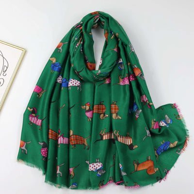 Pañoleta de Satén Estampada con Perro Salchicha - Image 4