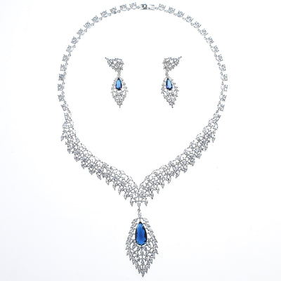 Conjunto de Aretes y Collar con Alas de Circón - Elegancia y Temperamento - Image 11