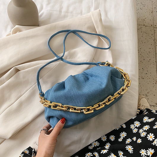 Bolso Mensajero Otoñal con Cadena - Diseño Cloud Fold Versátil - Image 3